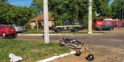 Uma pessoa morre e outras duas ficam feridas após colisão entre carro e motocicleta na BR-153 na Região Central do RS