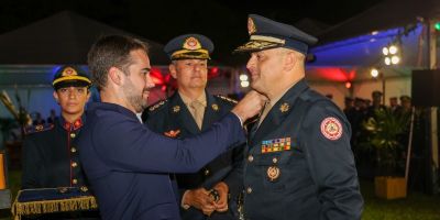 Cerimônia celebra aniversário dos bombeiros no RS e marca passagem do comando-geral