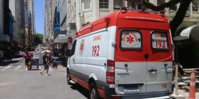 Pedestre é atropelado no Centro Histórico de Porto Alegre