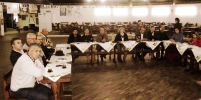 Prefeitos da costa doce decidem aderir ao manifesto da Famurs