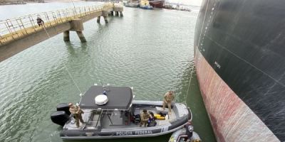 Polícia Federal apreende cocaína em casco de navio no porto de Rio Grande