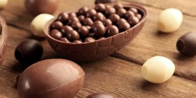 Nutricionista explica os benefícios do consumo moderado de chocolate para a saúde cardiovascular