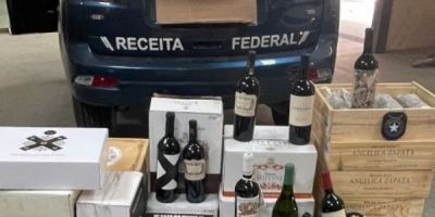 Receita Federal apreende carga de vinhos argentinos em transportadora de Pelotas