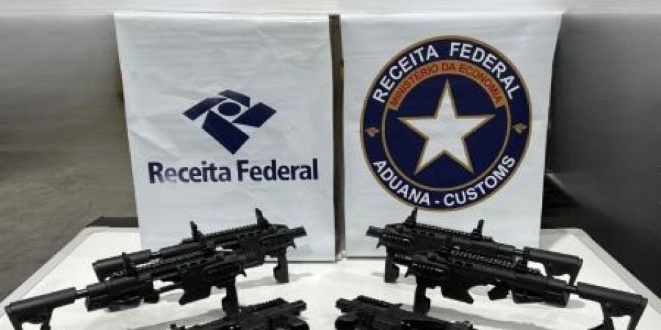 Receita Federal apreende kits de conversão de pistola em submetralhadora em Chapecó