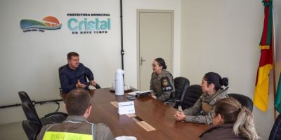 Prefeito de Cristal se reúne com Brigada Militar para discutir segurança nas escolas