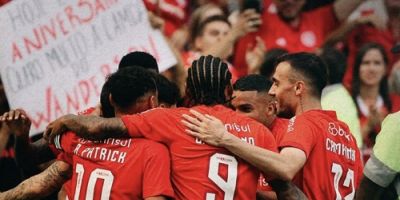 Inter vira sobre o Flamengo e vence por 2 a 1 no Beira-Rio