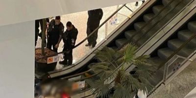 Homem é assassinado a tiros em escada rolante de shopping na Zona Oeste do RJ