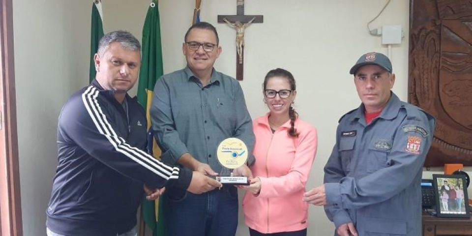 Arambaré recebe certificado de participação no programa Rede Praia Acessível