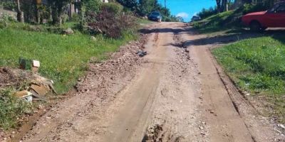 Problemas de trafegabilidade em vias da cidade e do interior são alvo de reclamação de internauta em Camaquã