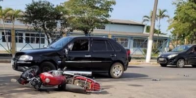 Acidente de trânsito entre carro e motos deixa feridos em Camaquã