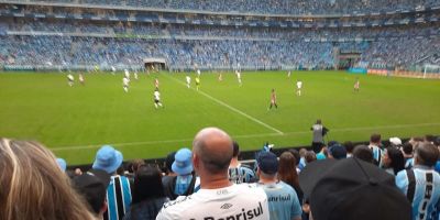 Grêmio vence São Paulo por 2 a 1, de virada, na Arena pelo Brasileirão