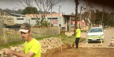 Calçamento da Rua Ivan Alcides Dias tem trecho reformado em Camaquã