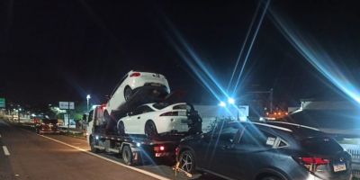 PRF apreende três carros que estavam realizando racha na BR-116 em Canoas