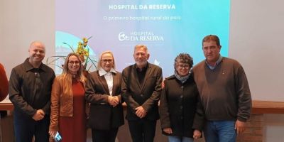 Secretária estadual da Saúde é homenageada em evento no Hospital da Reserva em São Lourenço do Sul