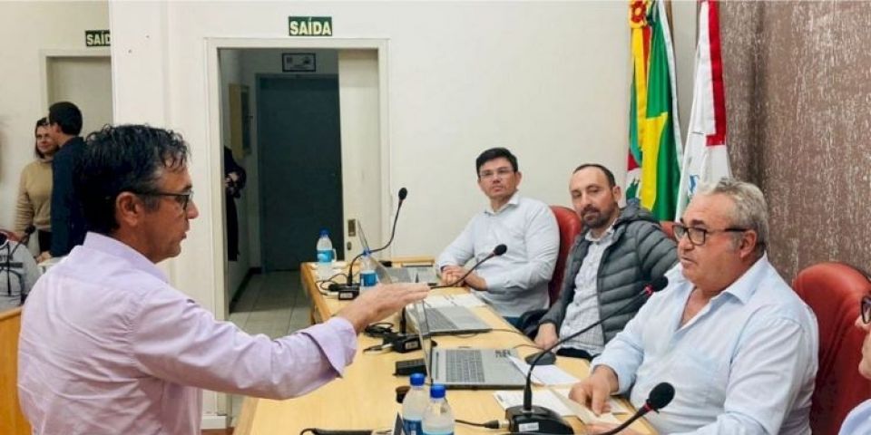 Mozart Pielechowski reassume mandato na Câmara de Vereadores de Camaquã