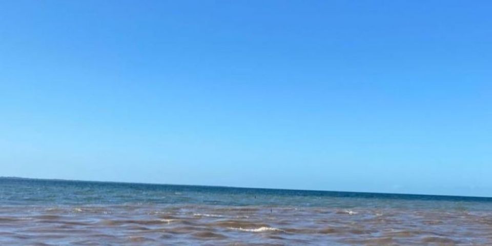 Fenômeno natural cria "mancha" na lagoa de Arambaré