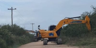 Obras causam bloqueio de via no interior de Camaquã  