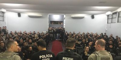 Operação policial contra o crime organizado resulta em prisões e apreensões em Porto Alegre e região