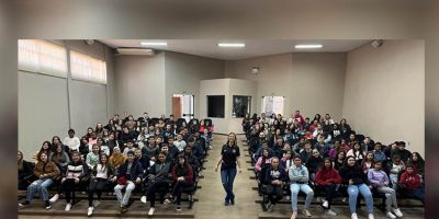 Polícia Civil realiza palestras para estudantes de Dom Feliciano sobre proteção contra predadores sexuais