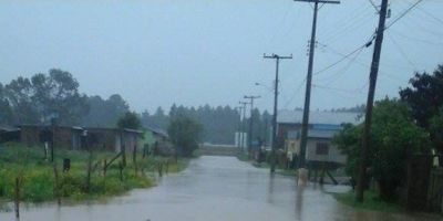 Alagamento na Rua Roberto Emílio Krüger, bairro São Luiz em Camaquã