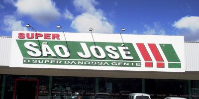 Super São José ficará aberto até às 14h desta segunda de feriado