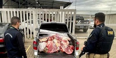 PRF prende homem com 350 kg de carne sem procedência e refrigeração na BR-116 em Guaíba