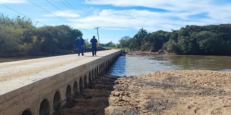Obra da nova ponte Maria Gomes, em Arambaré, entra em fase de finalização