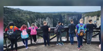 Escola Municipal 15 de Novembro de Camaquã realiza estudo de campo em Cambará do Sul