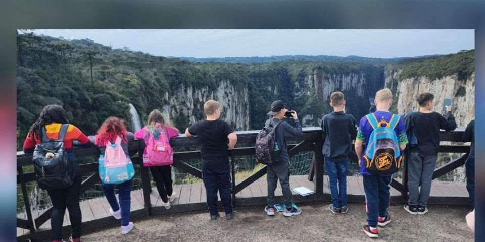 Escola Municipal 15 de Novembro de Camaquã realiza estudo de campo em Cambará do Sul