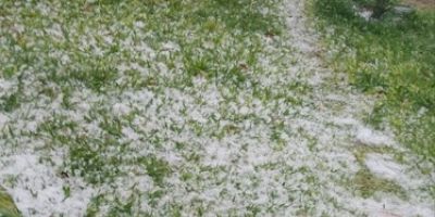 Chuva de granizo causa estragos em Dom Feliciano  