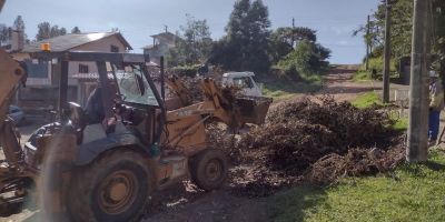 Prefeitura de Camaquã realiza recolhimento de entulho    