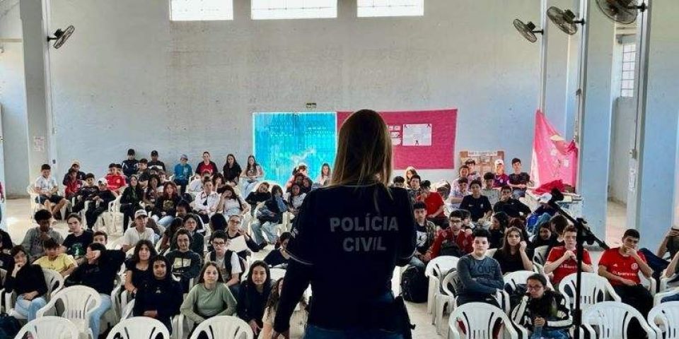 Polícia Civil realiza palestras de conscientização e prevenção ao abuso sexual para escolas de Tapes