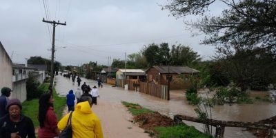 Cerca de 30 famílias são evacuadas e encaminhadas para casas de familiares em Tapes