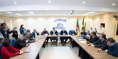 Governador se reúne com prefeitos da região Sul para tratar de estragos causados pelas chuvas