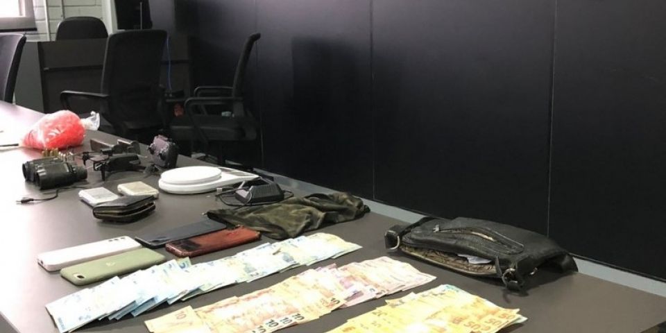Operação policial mira quadrilha ligada a crimes de extorsão mediante sequestro e tráfico de drogas em Gravataí