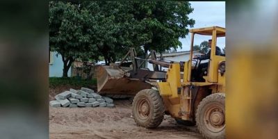 Obras de calçamento na Avenida Coronel Amaral Ferrador serão retomadas em Amaral Ferrador