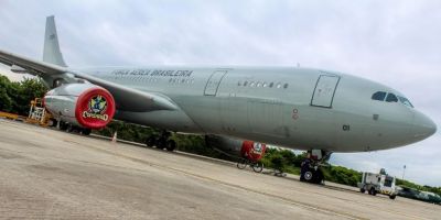 Sexto avião com brasileiros repatriados chega ao Rio de Janeiro 