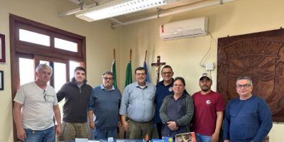 Reunião discute o uso da água do arroio Velhaco e apoio aos produtores rurais em Arambaré