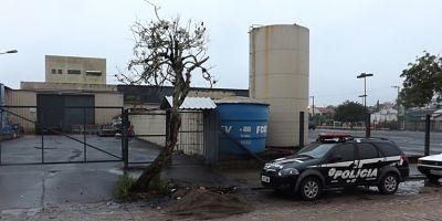 Supermercado é alvo de arrombamento na madrugada desta quinta em Camaquã