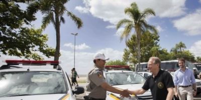 Realizada neste sábado em Pelotas a entrega de 13 viaturas e 2 microônibus para a Brigada Militar