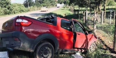 Caminhonete fica parcialmente destruída após se envolver em acidente na ERS-350 em Chuvisca