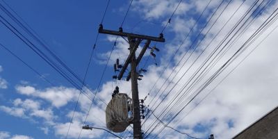 “Pouca vergonha!”, diz internauta que está sem luz há três dias no bairro Viégas em Camaquã