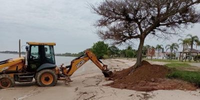 Secretaria de Obras continua a limpeza das praias de São Lourenço do Sul