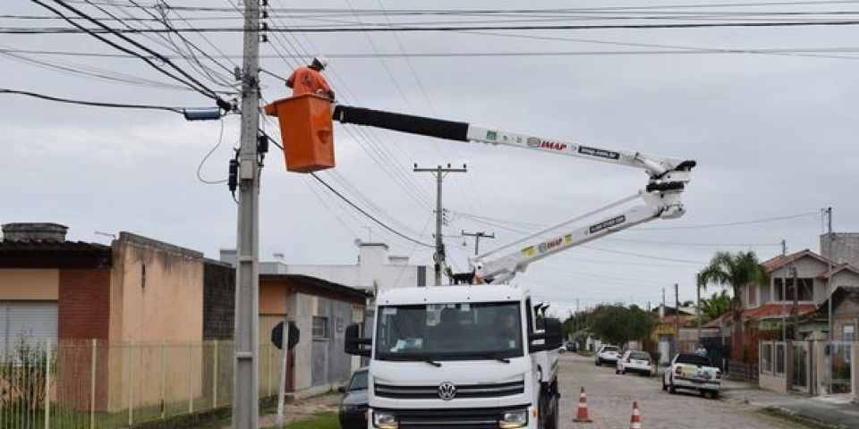 Prefeitura de Tapes realiza manutenção na iluminação pública   