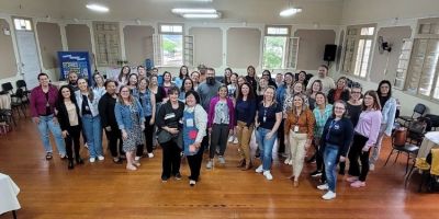 Oficina literária promove a diversidade cultural e reflexão sobre cultura afro-indígena em escolas municipais de Camaquã