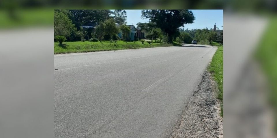Acidente entre caminhão e carro é registrado neste domingo na ERS-350, em Camaquã