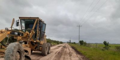 Estrada da Terra Dura recebe serviços de manutenção no interior de Camaquã