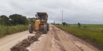 Prefeitura de Camaquã realiza patrolamento na Estrada da Divisa   