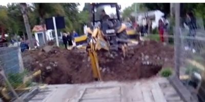 Rompe a estrutura da passarela da ponte do Caramuru em Arambaré no final da tarde de domingo