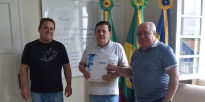 Revitalização da Avenida Assis Brasil é discutida em reunião entre prefeitos de Tapes e Camaquã